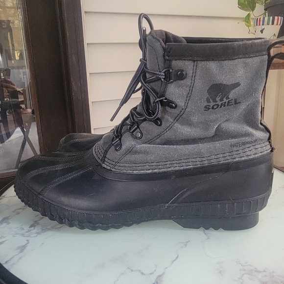 Grey Black Sorel Waterproof Rain Snow Duck Boots Men's Size 11 - Picture 2 of 5